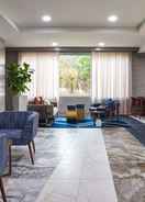 Lobby The Chifley Houston, Tapestry Collection by Hilton