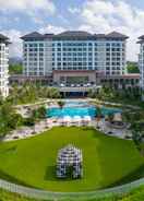 Exterior The Mermoon Resort Hainan Tufu Bay  Tapestry by Hilton