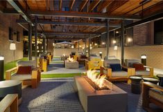 기타 4 The Nobleman Fort Worth Tapestry Collection by Hilton