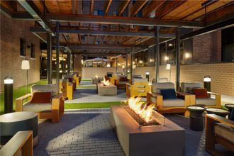 기타 4 The Nobleman Fort Worth Tapestry Collection by Hilton