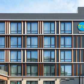 Exterior1Tru by Hilton Brooklyn,汉密尔顿堡飯店