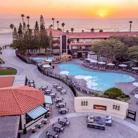 Pool1Zachari Dunes on Mandalay Beach Curio Collection by Hilton,文图拉县飯店