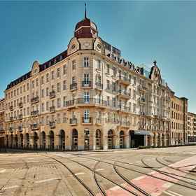 Exterior1Mövenpick Grand Hotel Wroclaw,克日基飯店