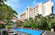 Kolam Renang 5 Novotel Solo