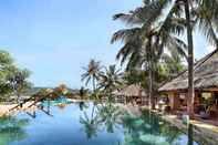 สระว่ายน้ำ Novotel Lombok Resort & Villas