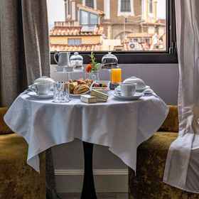 Exterior 1 Cerretani Hotel Firenze - MGallery Collection, Greve in Chianti Hotels