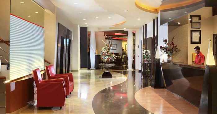 Lobby ibis Jakarta Arcadia