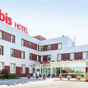 Exterior1ibis Irun,Zumarraga飯店