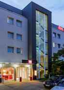 Exterior view ibis Winterthur City