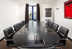 기타 7 ibis Rugby East