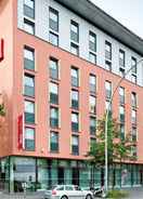 Exterior view ibis Hamburg St Pauli Messe