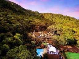 Grand Mercure Puka Park Resort, USD 182.33