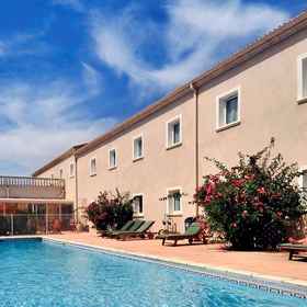 Exterior view 1 ibis Orange Sud, โรงแรม & ที่พัก Departement du Vaucluse