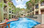 สระว่ายน้ำ 2 ibis Styles Bali Legian (Formerly All Seasons Bali Legian)