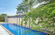 Swimming Pool 2 Novotel Bandung