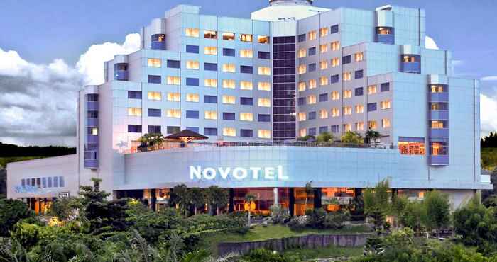 Bên ngoài Novotel Balikpapan