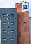 Exterior view ibis budget London Hounslow