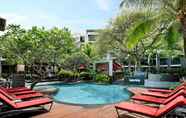 Swimming Pool 7 Pullman Bali Legian Beach