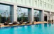 Swimming Pool 5 Novotel Bangka - Hotel & Convention Centre