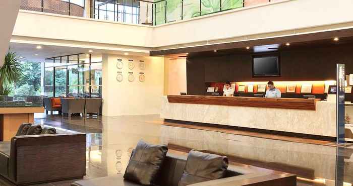 Lobby Novotel Manado Golf Resort & Convention Center