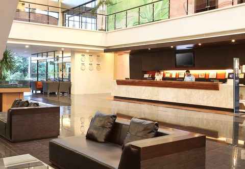 Lobby Novotel Manado Golf Resort & Convention Center