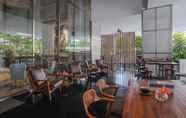 Bar, Cafe and Lounge 2 Pullman Jakarta Central Park