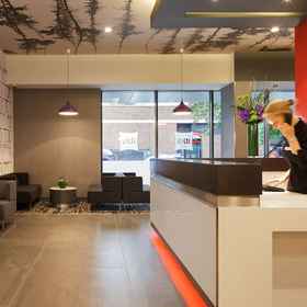 Exterior view 1 ibis London Shepherds Bush - Hammersmith, Khách sạn International Society of Ultrasound in Obstetrics and Gynecology (ISUOG)