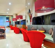 Lobby 6 ibis Bandung Trans Studio