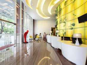 Lobby 4 all seasons Jakarta Thamrin