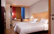 Bedroom 6 ibis Jakarta Senen