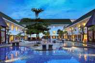 Swimming Pool Novotel Banjarmasin Airport