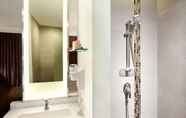 In-room Bathroom 6 ibis Styles Jakarta Airport