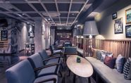 Bar, Cafe and Lounge 2 Mercure Jakarta Sabang