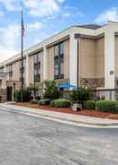 Exterior Hampton Inn Douglas