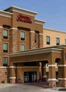 Exterior Hampton Inn and Suites Fargo Medical Center