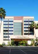 Exterior DoubleTree by Hilton Fresno Convention Center