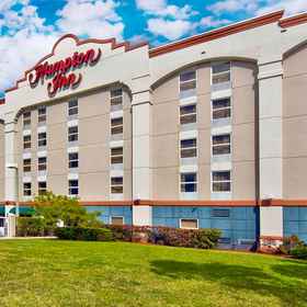 Exterior1Hampton Inn Ft Lauderdale Airport North Cruise Port,拉斯奥拉斯河滨飯店