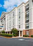 Exterior Hampton Inn and Suites Fredericksburg-at Celebrate Virginia