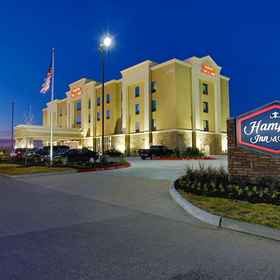 Exterior1Hampton Inn and Suites Missouri City TX,Riverbend Country Club飯店