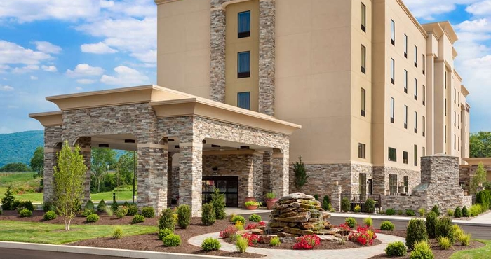 อื่นๆ Hampton Inn and Suites Williamsport-Faxon Exit