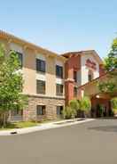 Exterior Hampton Inn and Suites Thousand Oaks  CA