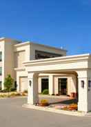 Exterior Hampton Inn Tomah  WI