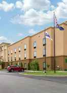 Exterior Hampton Inn Meadville