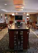 Lobby Hampton inn Medford