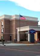 Exterior Hampton Inn Burlington  WI