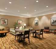 Lainnya 5 Hampton Inn New York - LaGuardia Airport