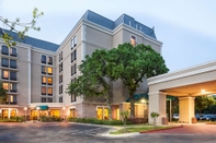 Others DoubleTree by Hilton Austin-University Area