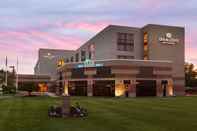 อื่นๆ DoubleTree by Hilton Hartford - Bradley Airport