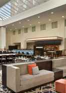 Lobby Embassy Suites by Hilton Boston At Logan Airport