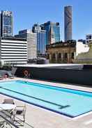 Pool Hilton Brisbane